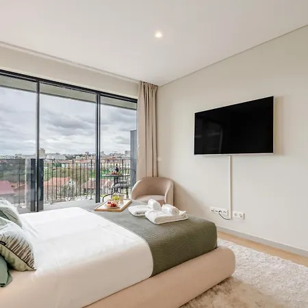 Hostwise - Modern With Rooftop Pool Vila Nova de Gaia