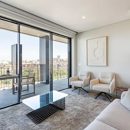 Hostwise - Modern With Rooftop Pool