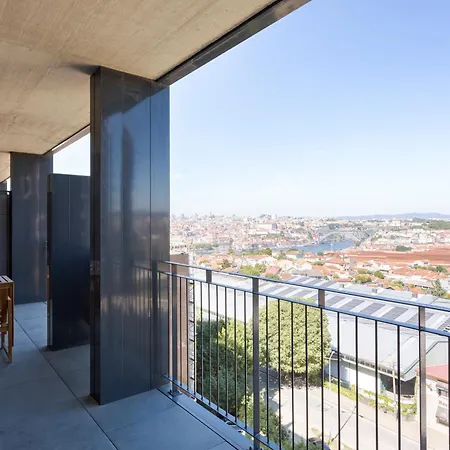 Apartment Hostwise - Modern With Rooftop Pool