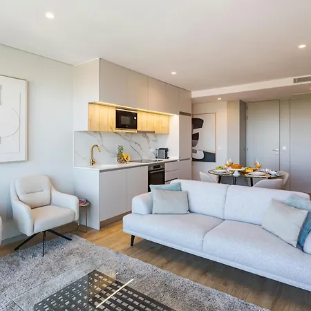 Hostwise - Modern With Rooftop Pool Apartment Vila Nova de Gaia